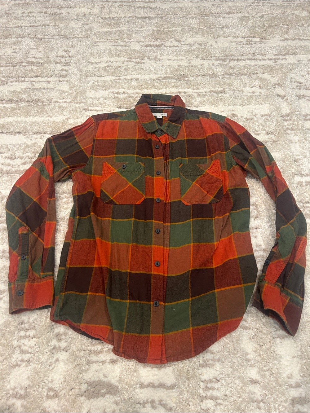Sun and Stone men’s button-down plaid flannel size medium